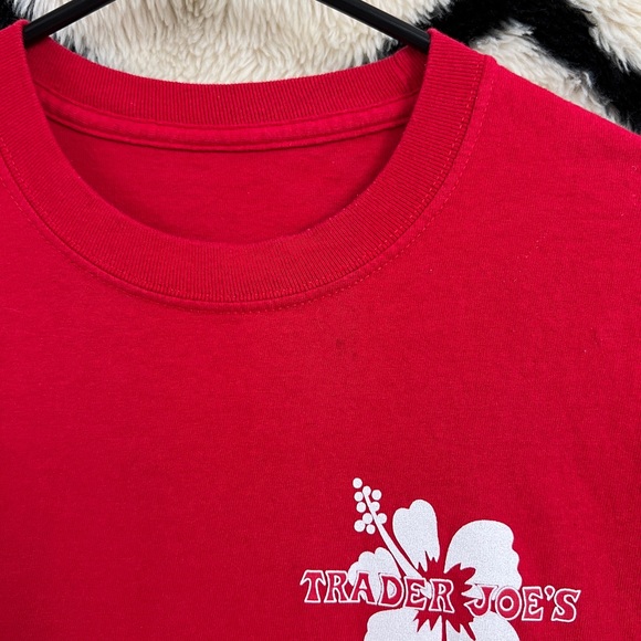 Trader Joe’s crew shirt size Medium in bright red. - Picture 7 of 9